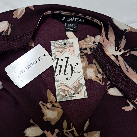 le Chateau Floral button up Blouse - Picture 7 of 13